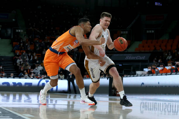 体验团战的 体验团战的