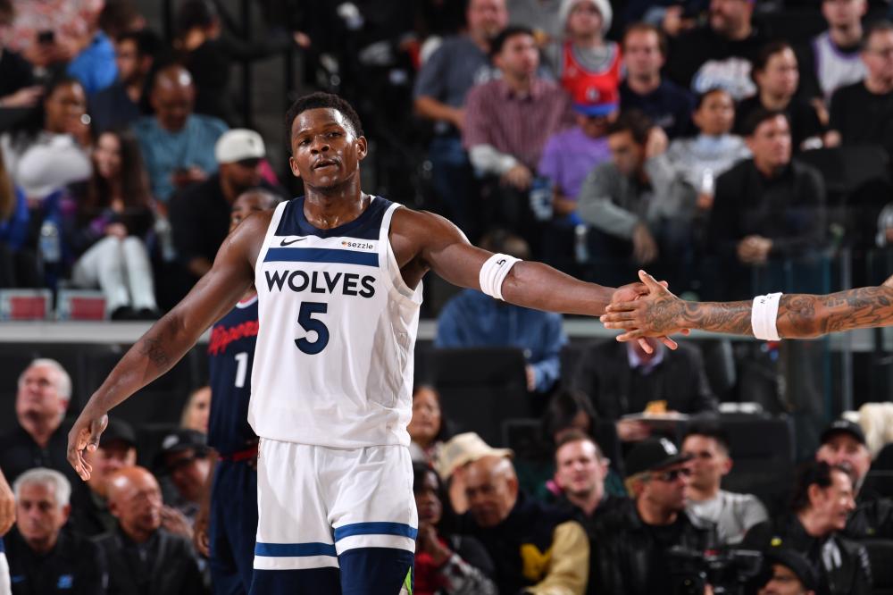 终场前武磊 终场前武磊